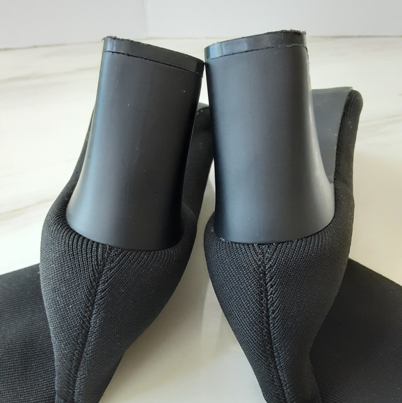 Pretty Little Thing Black Knit Chunky Heel Bootie Sz - Picture 8 of 10